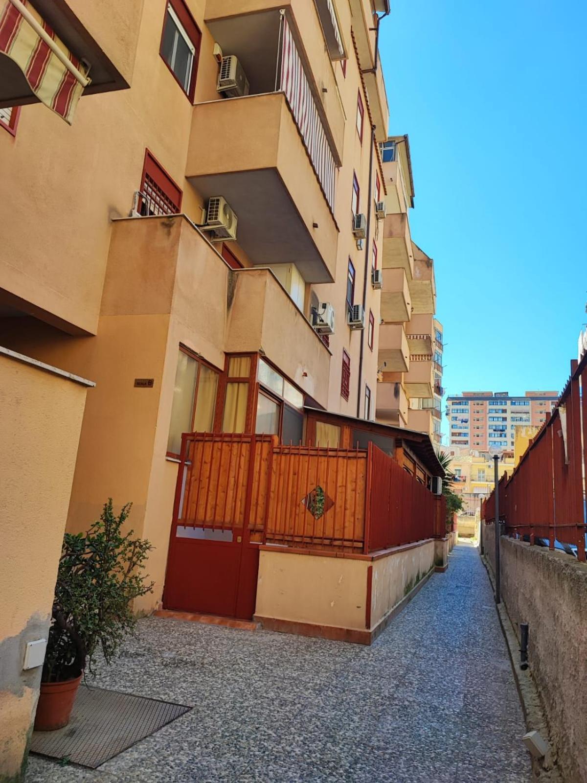 Genoard Apartment Palermo Luaran gambar